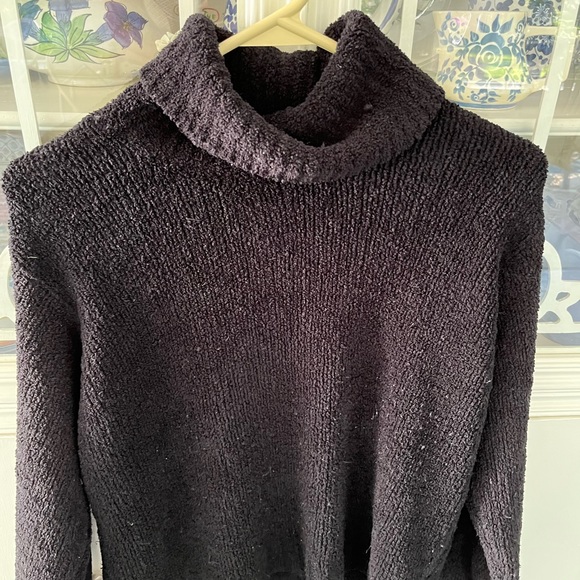 Columbia Black Soft Sherpa Turtleneck size Medium - Picture 3 of 7